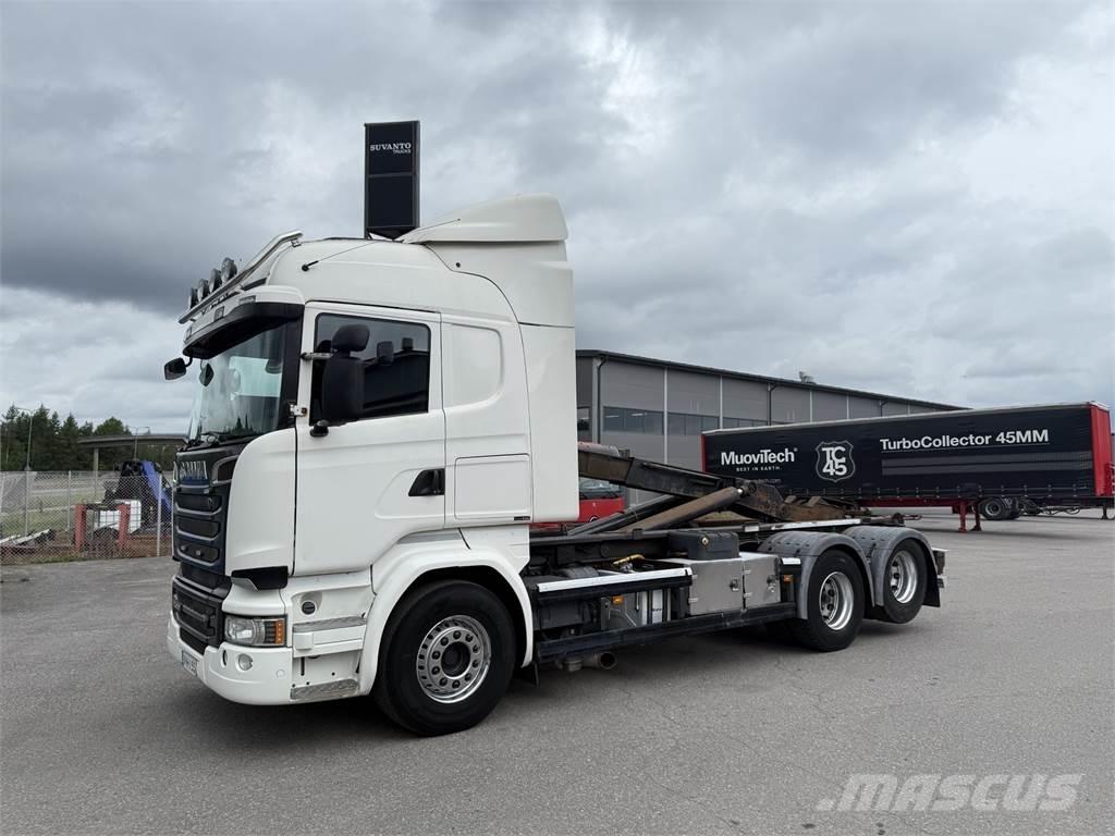 Scania R 520 6X2 Camion con gancio di sollevamento