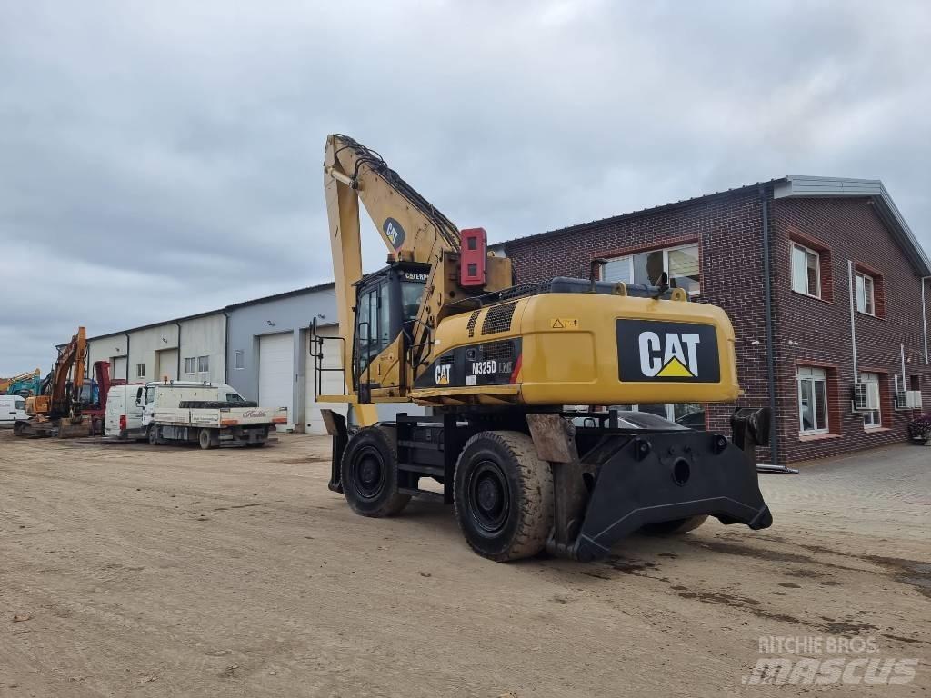 CAT M 325 D L MH Movimentazione rifiuti