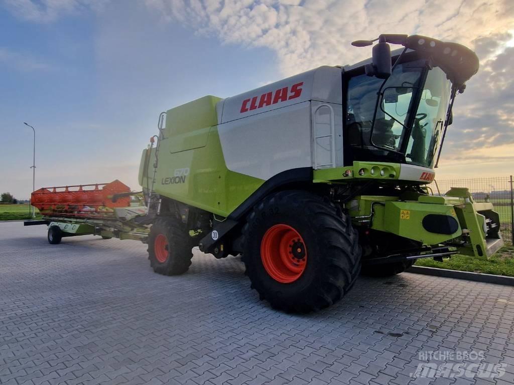 CLAAS Lexion 670 Mietitrebbiatrici