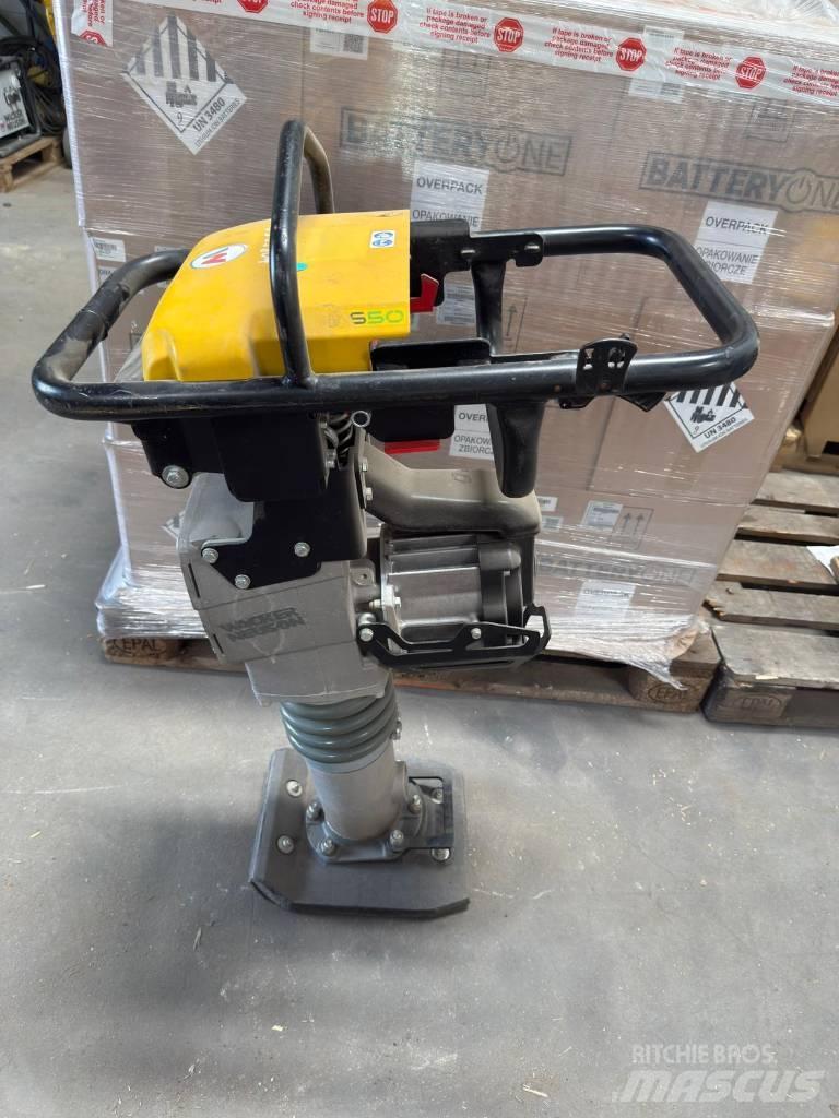 Wacker Neuson AS50e Vibrocostipatore verticale