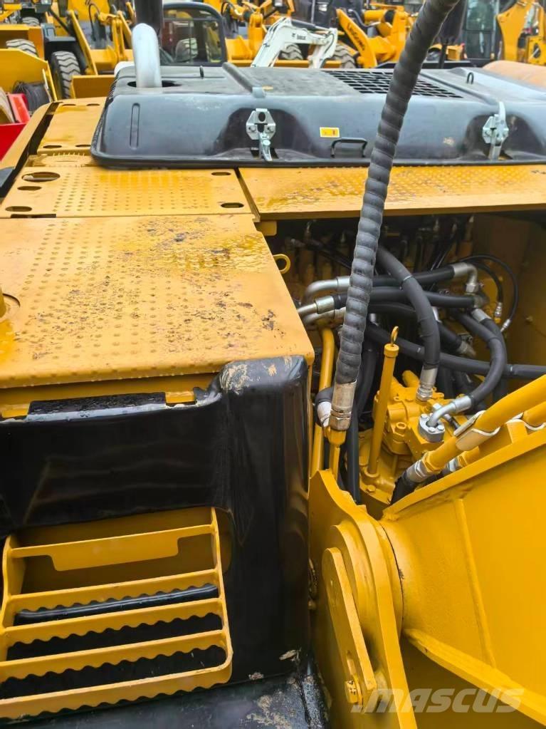 CAT 320D2 Escavatori cingolati