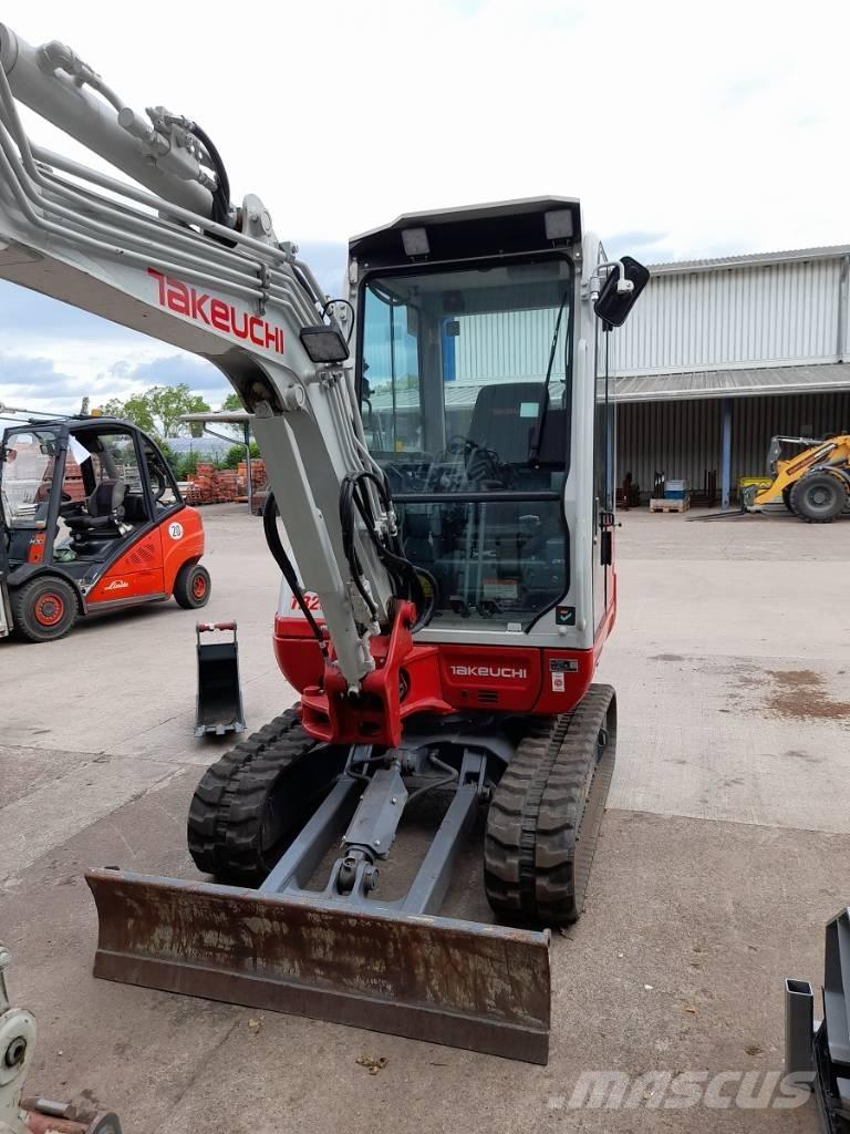 Takeuchi TB 230 Miniescavatori