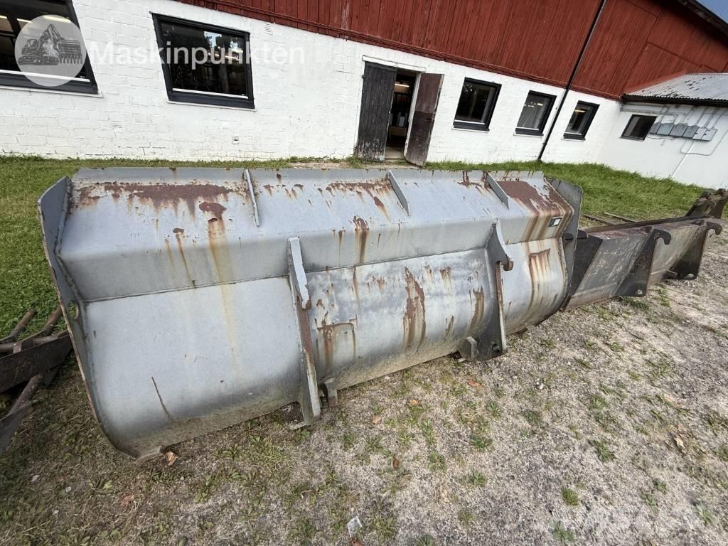 Volvo L 40 B Pale gommate
