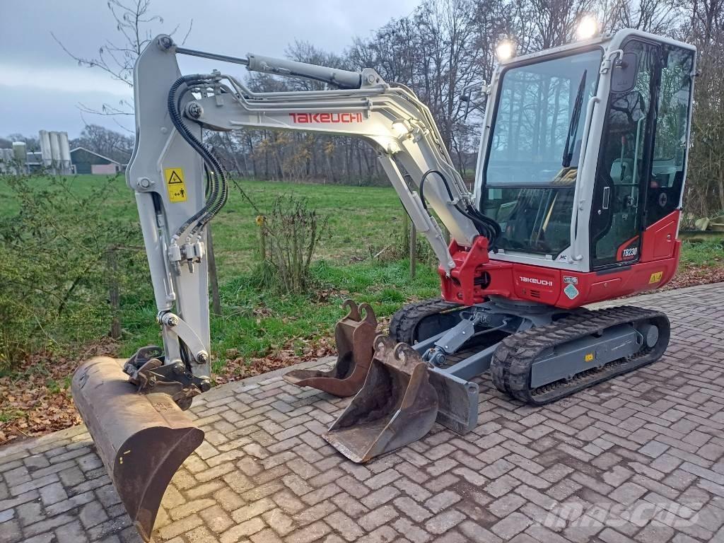 Takeuchi TB 230 Miniescavatori