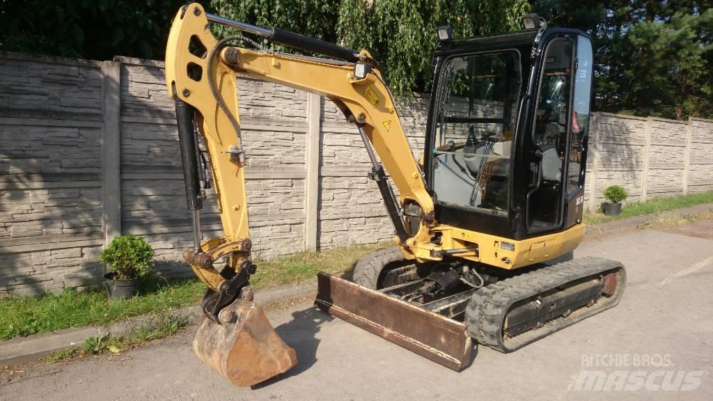CAT 302.7 D Escavatori medi 7t - 12t