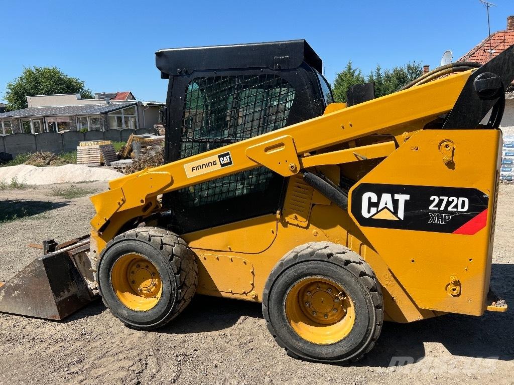 CAT 272 D XHP Mini Pale Gommate