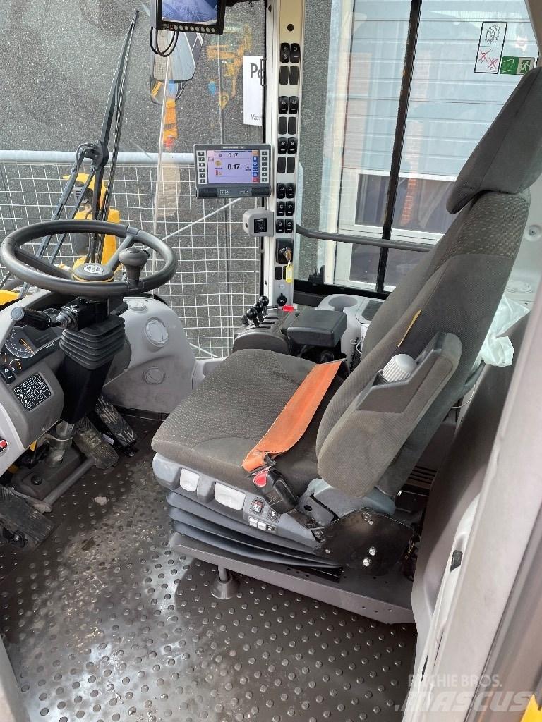 Volvo L90H Pale gommate