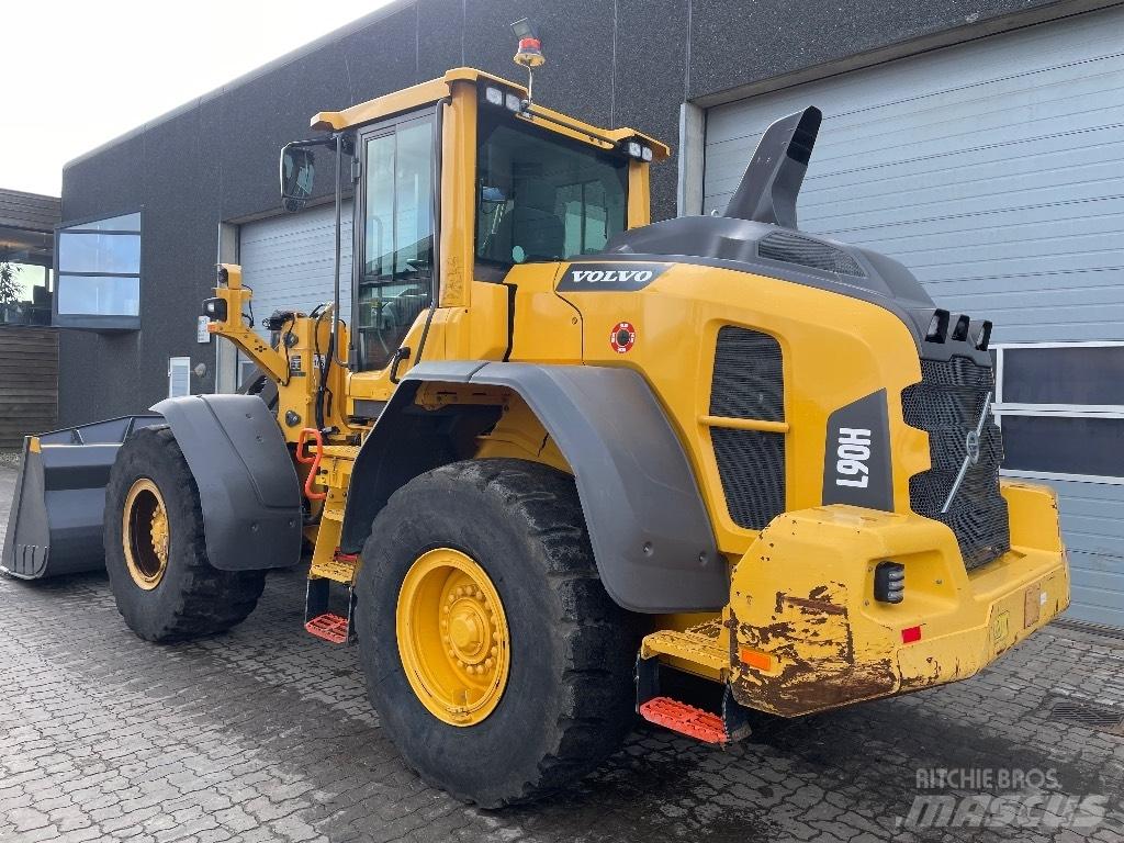Volvo L90H Pale gommate