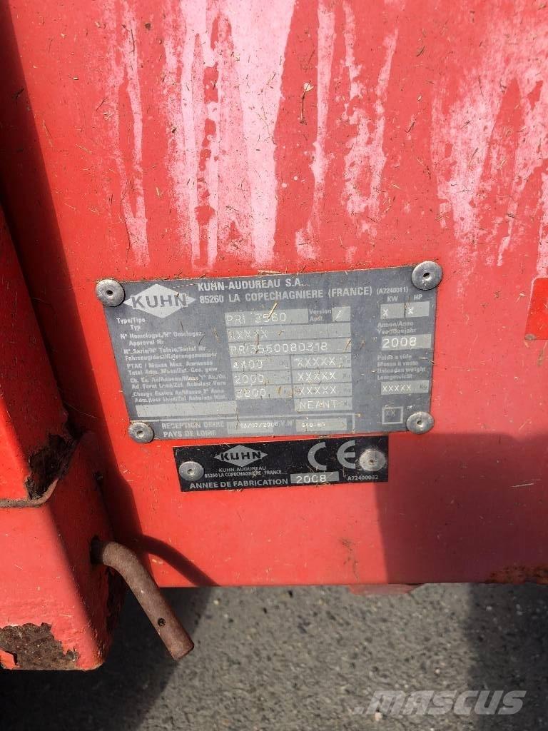 Kuhn 3560 Trinciatrici, tagliatrici e srotolatrici per balle