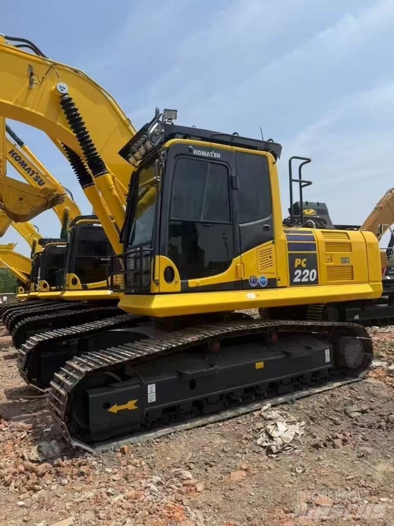 Komatsu 220LC-8 Escavatori cingolati