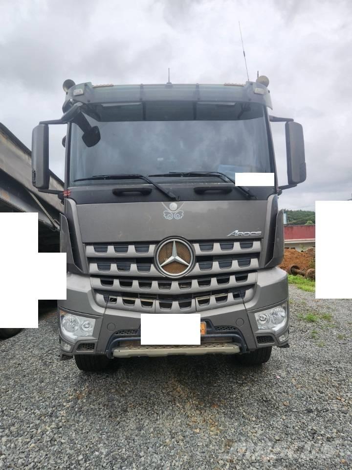 Mercedes-Benz 3951 Mini dumper