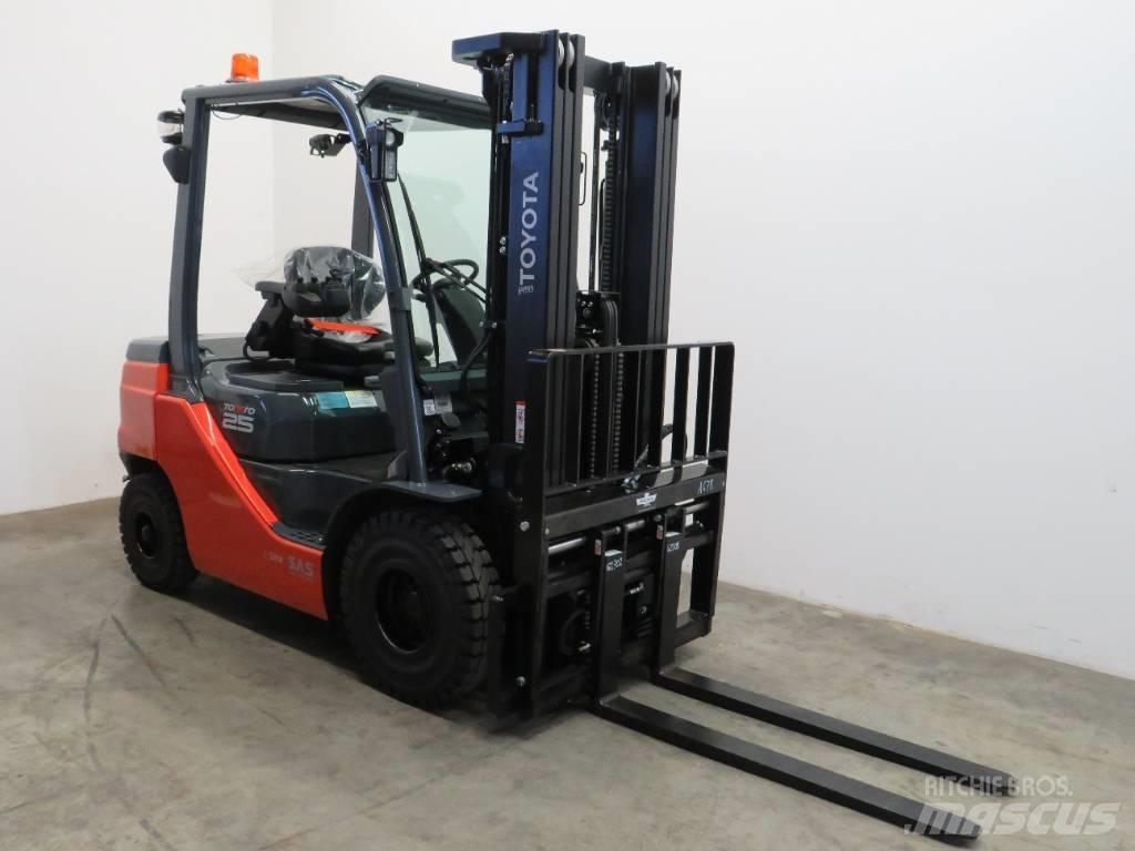 Toyota 8 FDF 25 Carrelli elevatori diesel