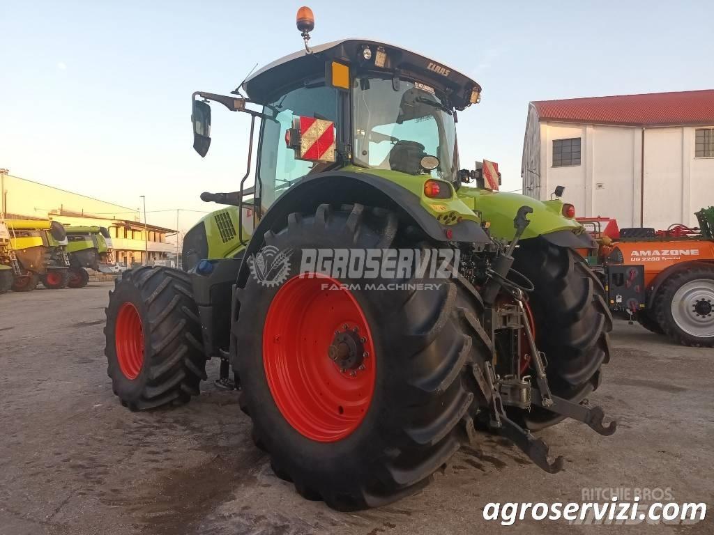 CLAAS Axion 830 Trattori