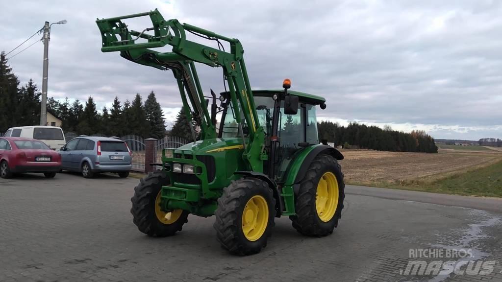 John Deere 5820 Trattori