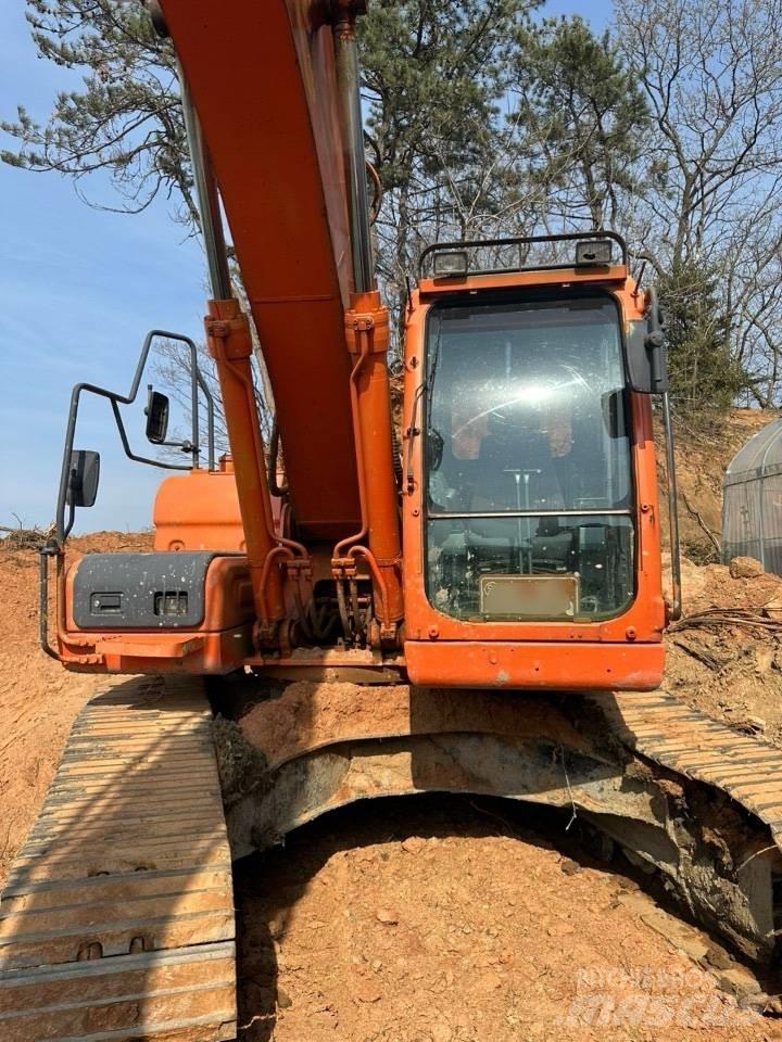 Doosan DX 220 LCA Escavatori cingolati