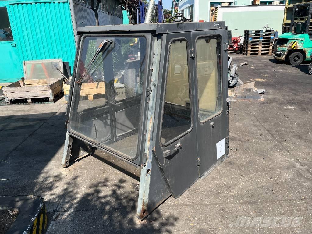 Nissan CABIN W-1038 Cabine e interni