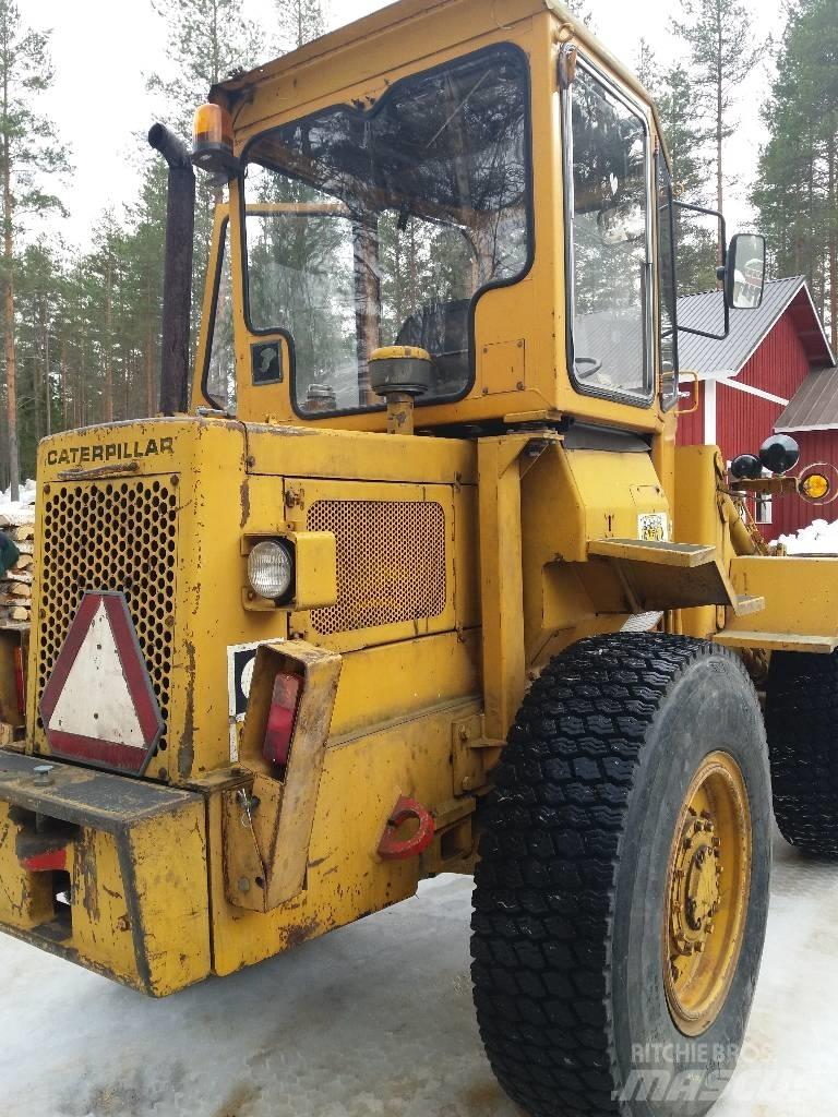 CAT 910 Pale gommate