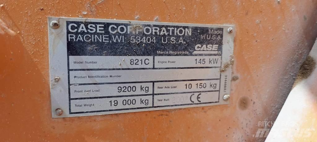 CASE 821 C Pale gommate