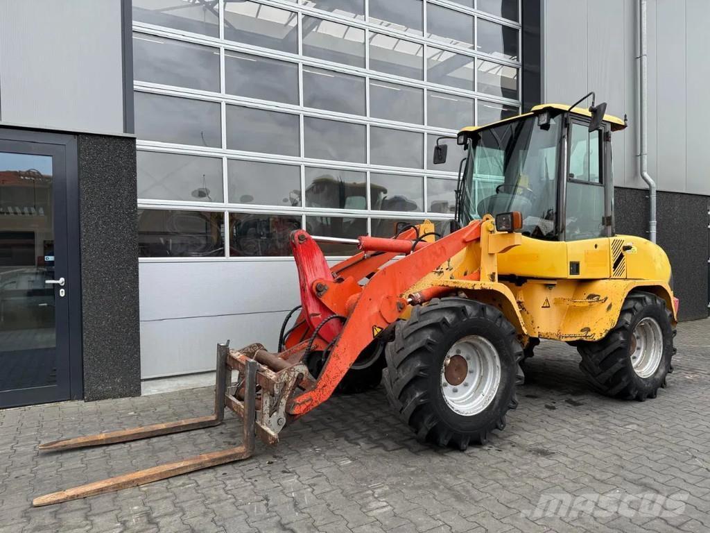 Volvo L35B Pale gommate