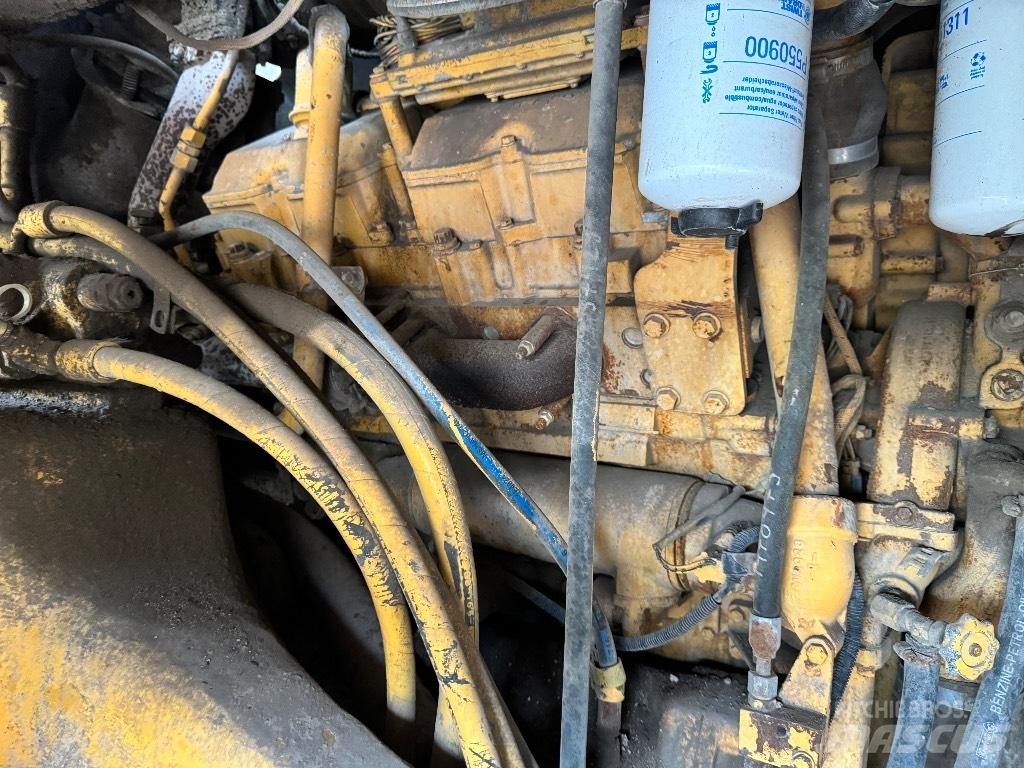 CAT 771 D Dumper a telaio rigido
