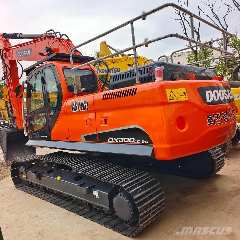 Doosan DX 300 Escavatori cingolati