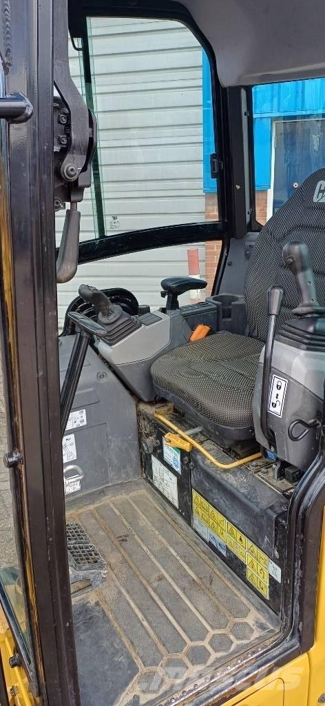 CAT 301.6 Miniescavatori