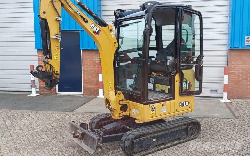 CAT 301.8 Miniescavatori