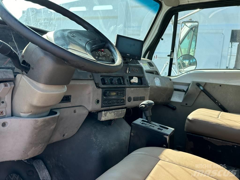 Sterling L 7500 Autocabinati