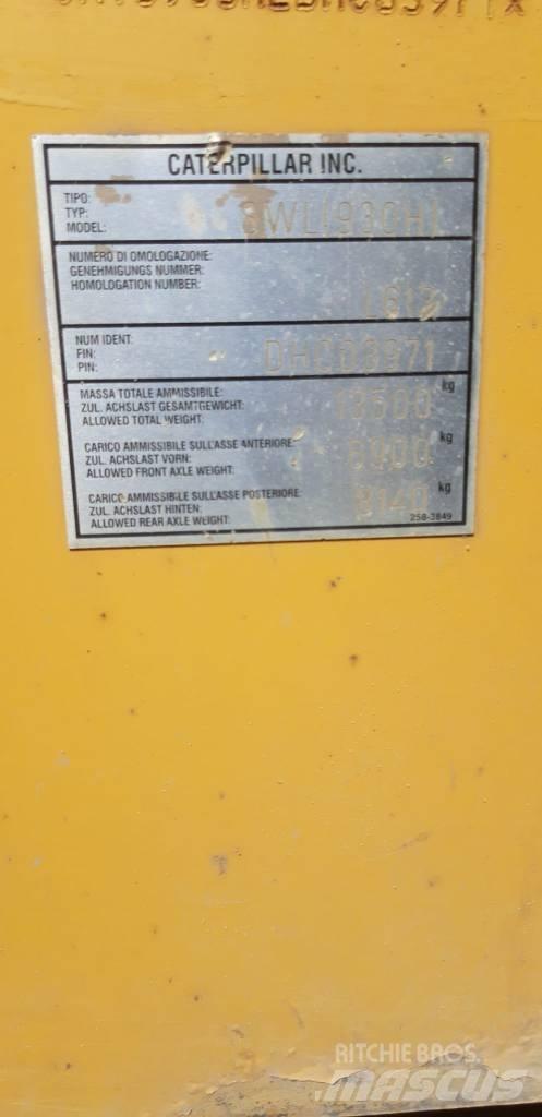 CAT 930 H Pale gommate