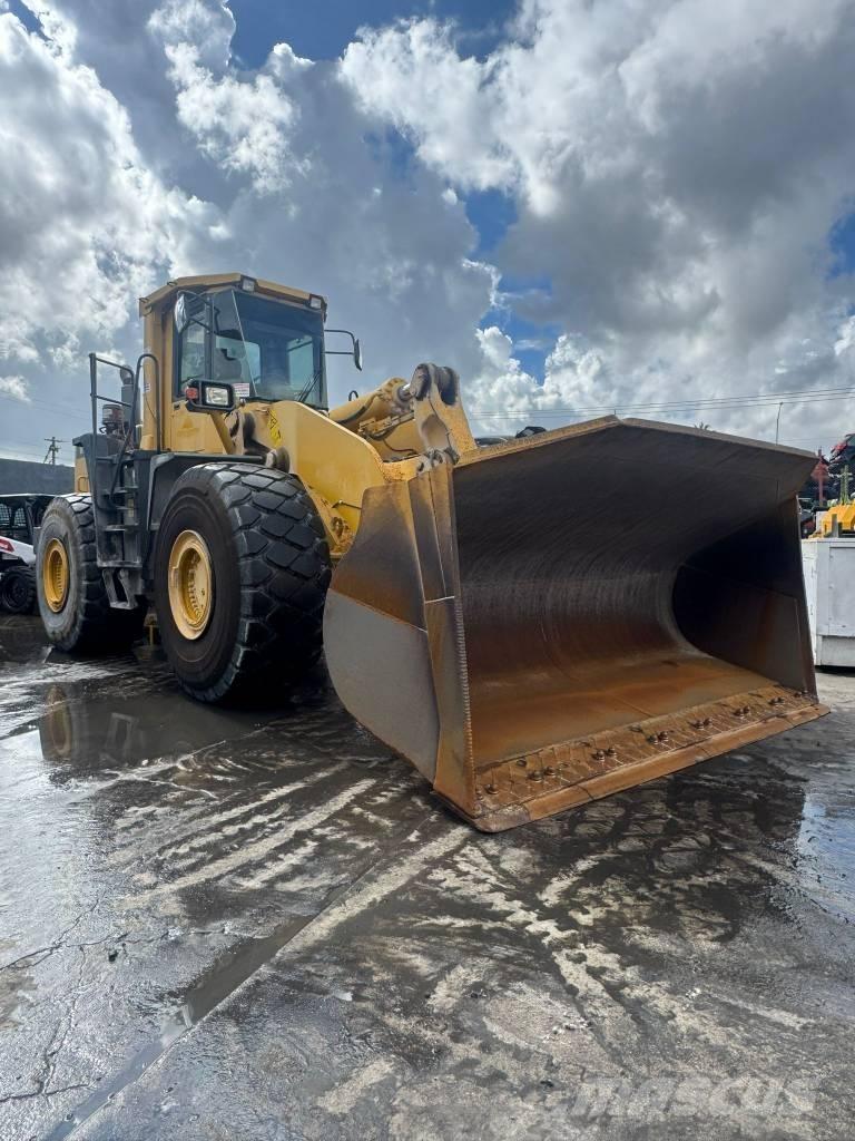 Komatsu WA 320-8 Pale gommate