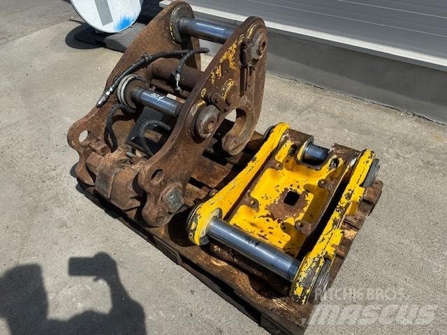 Liebherr R 906 Retroescavatori