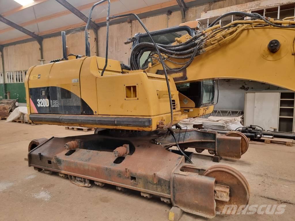 CAT 320 D FOR PARTS Escavatori cingolati