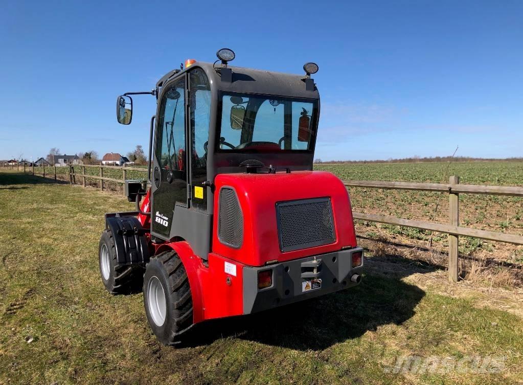  Max Loader 810 Mini pale