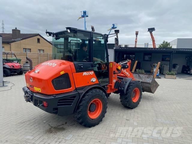 Kubota R 070 Pale gommate