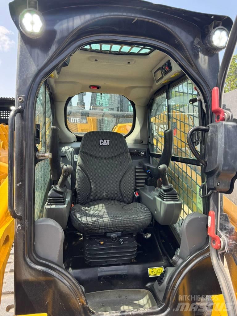 CAT 259D3 Mini Pale Gommate