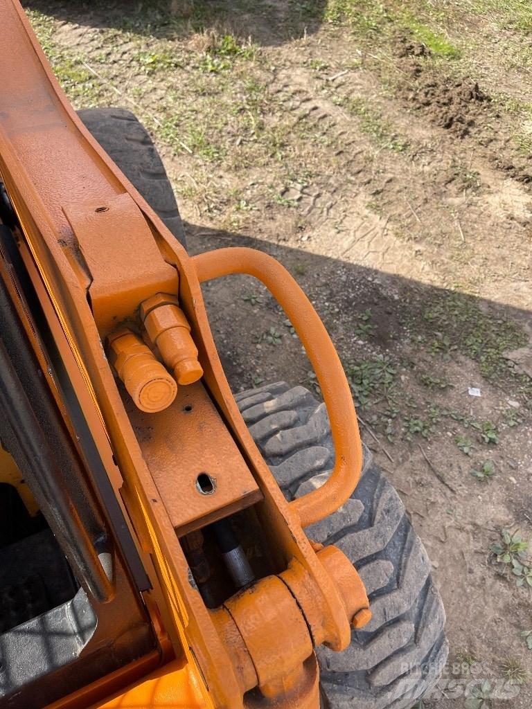 CASE 95 XT Mini Pale Gommate