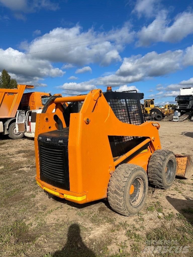 CASE 95 XT Mini Pale Gommate