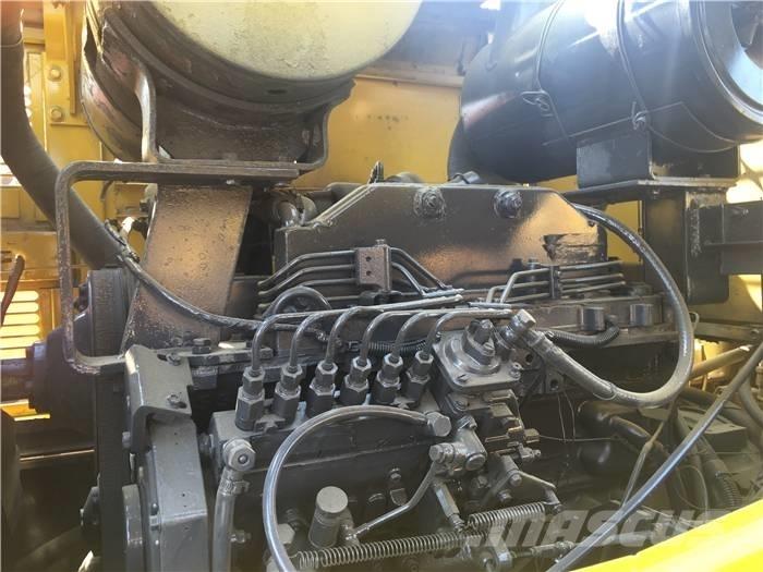 Komatsu WA 320-3 Pale gommate