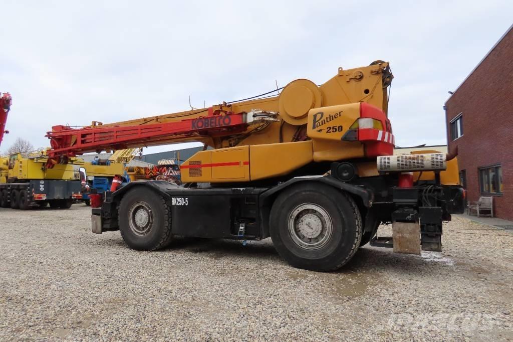 Kobelco RK 250-3 Gru per terreni difficili