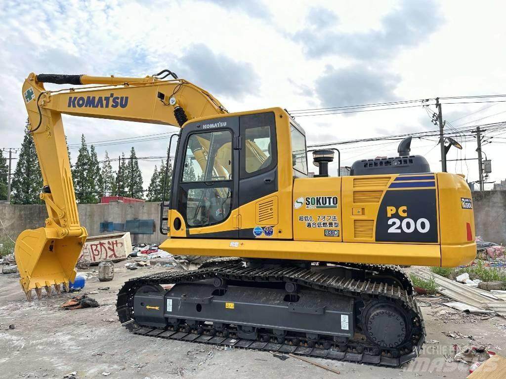 Komatsu PC200-8 Escavatori cingolati
