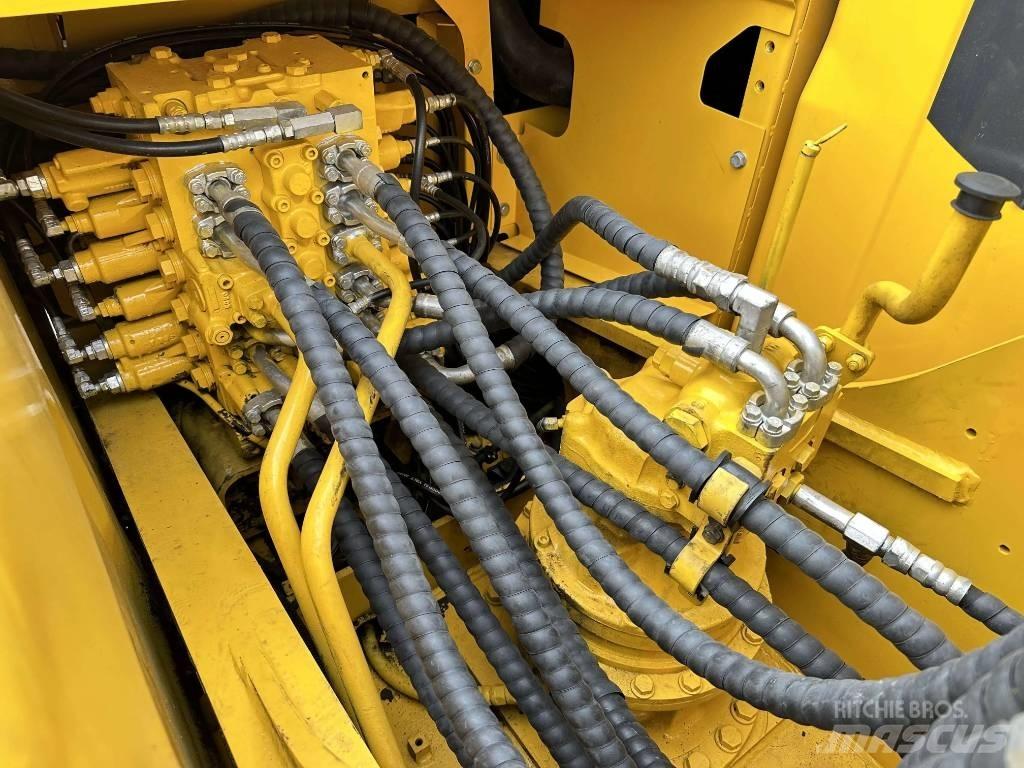 Komatsu PC200-8 Escavatori cingolati