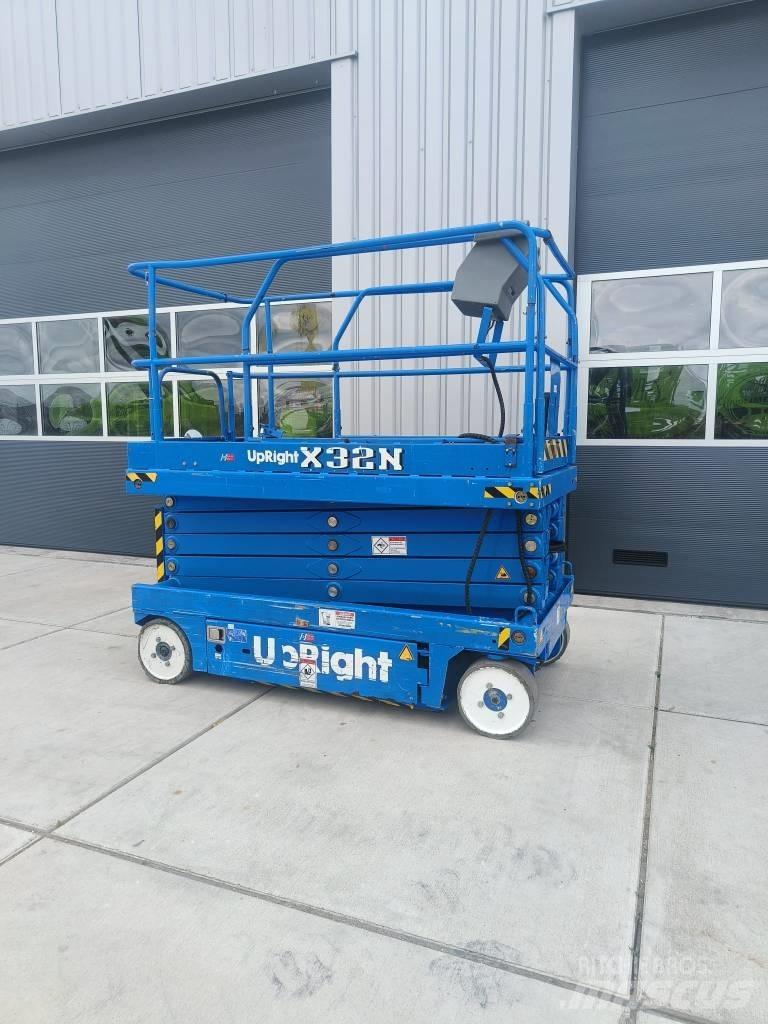 UpRight X32 Piattaforme a pantografo