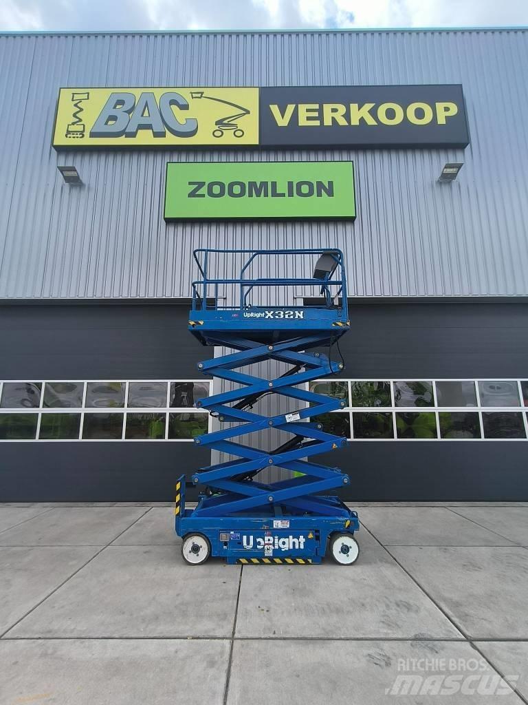 UpRight X32 Piattaforme a pantografo