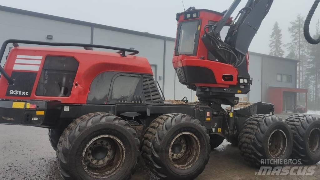 Komatsu 931XC Abbattitrici, Disboscatrici
