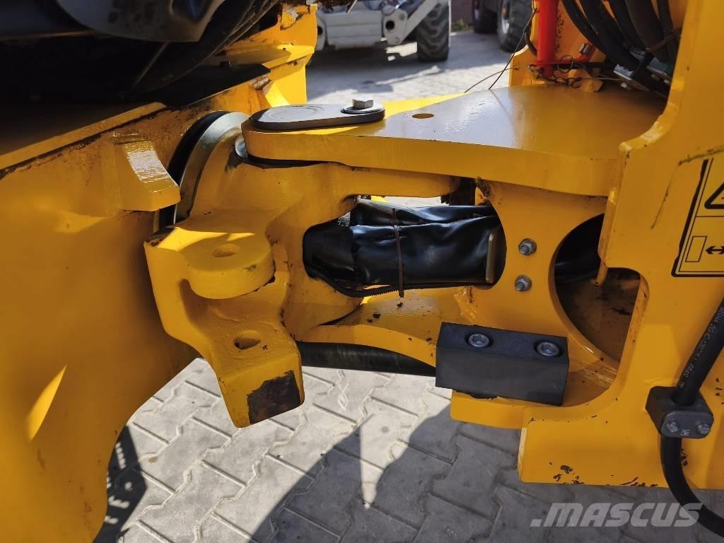 JCB 409 Pale gommate