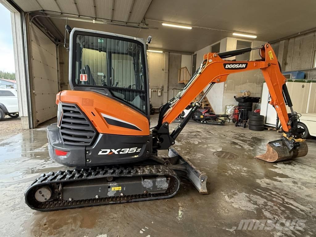 Develon DX 35 Z Miniescavatori