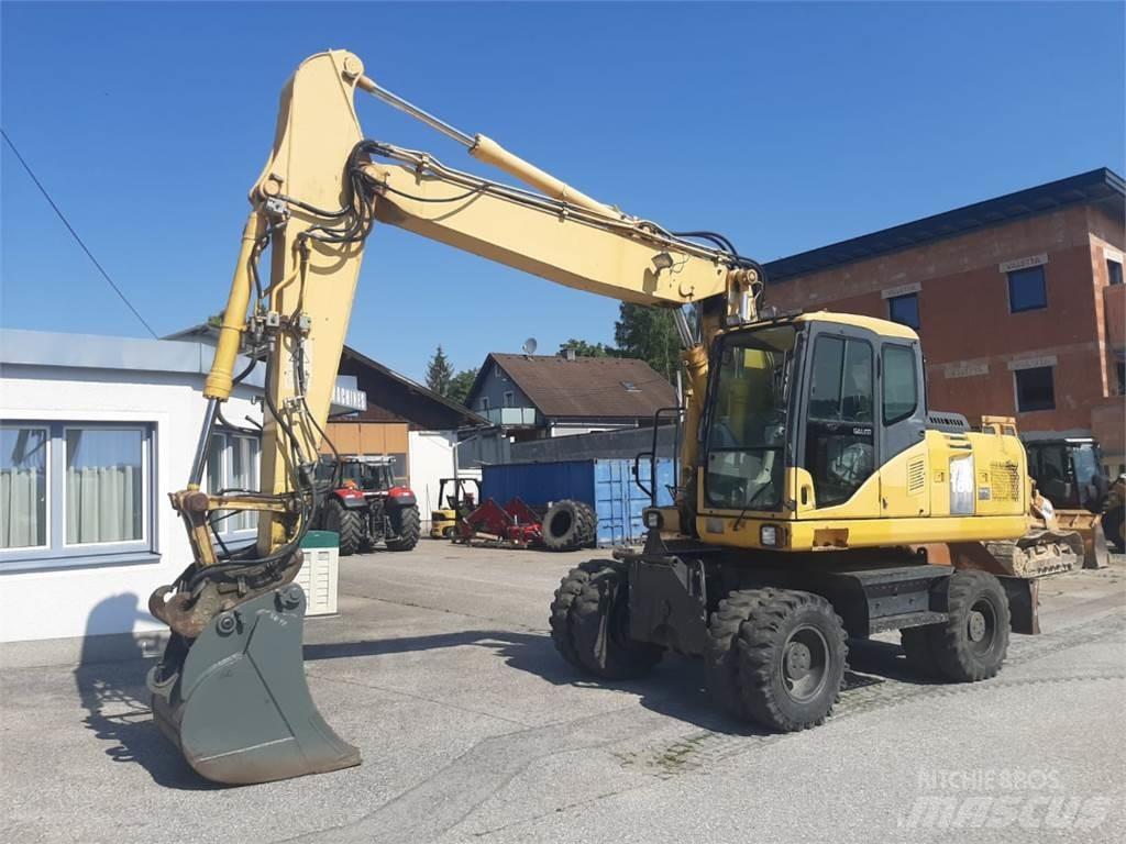 Komatsu PW180-7 Escavatori gommati