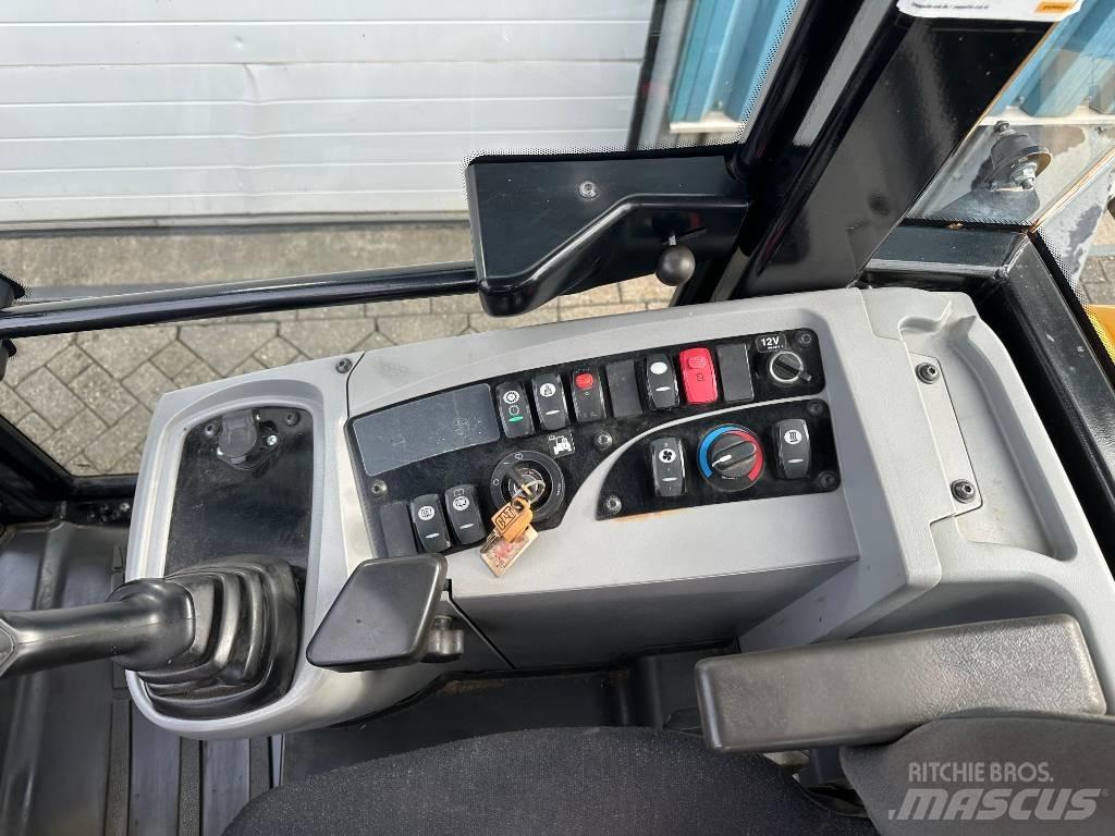 CAT 907 H 2 Pale gommate