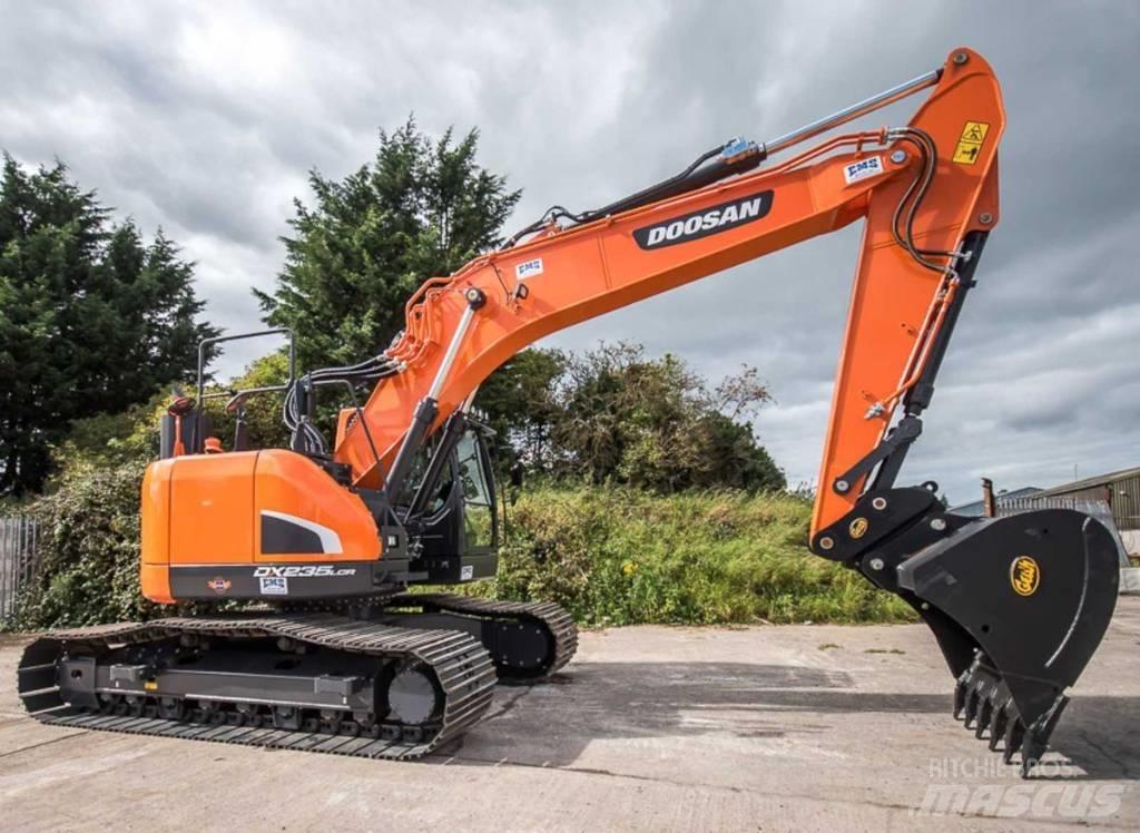 Doosan DX 235 LCR-5 Escavatori cingolati