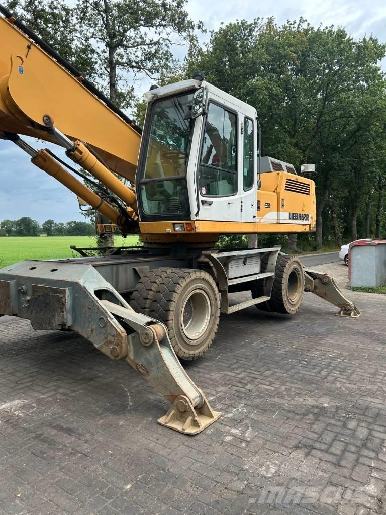 Liebherr 934 B Movimentazione rifiuti